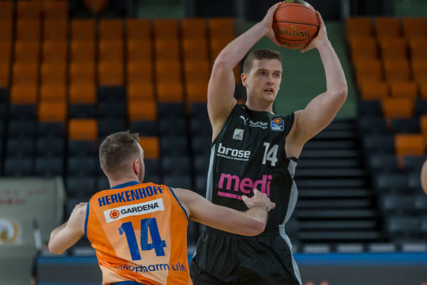 更是潜力与 更是潜力与