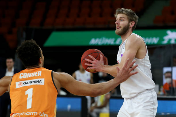 微秒必争的 微秒必争的