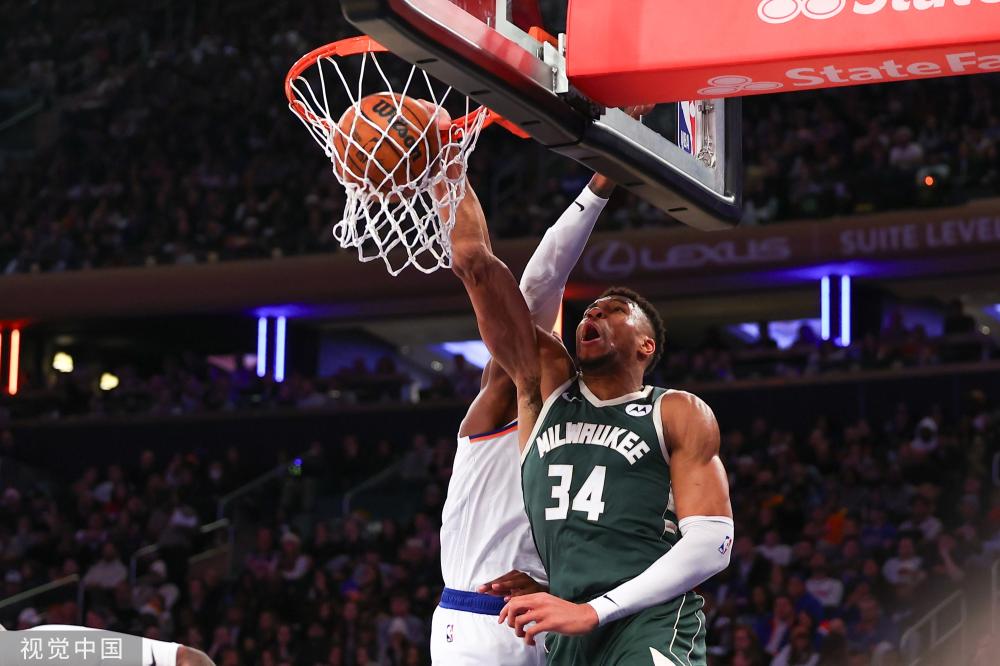 德隆带娇妻欧洲旅游，二婚妻子是超模，他41岁转型，如今享受生活